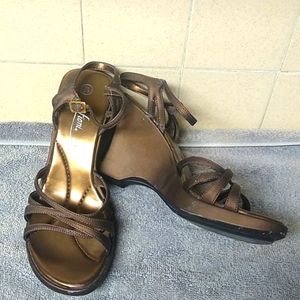 Fioni Bronze Strappy Wedge Shoes Size 7.5